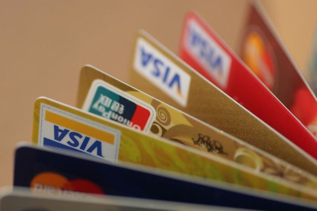 招行信用卡挑头，银联万事达Visa…五大国际卡组织联手，力推刷卡返现，国人境外出行福利来了
