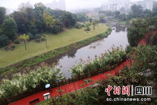治理后的玉带河。 姚艾青 摄