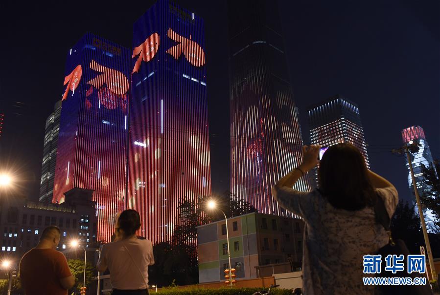 高级士官群体成阅兵训练场上亮丽风景