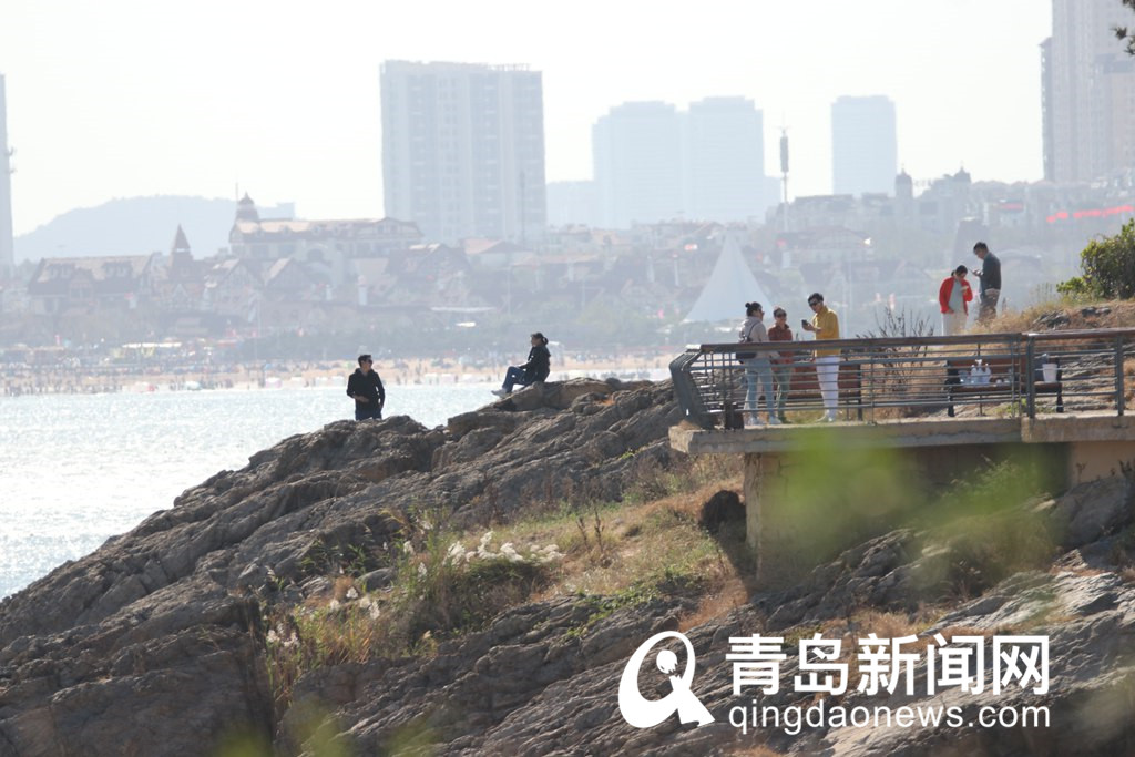 青岛最美海岸线山海天风景醉人！钓鱼赶海，适