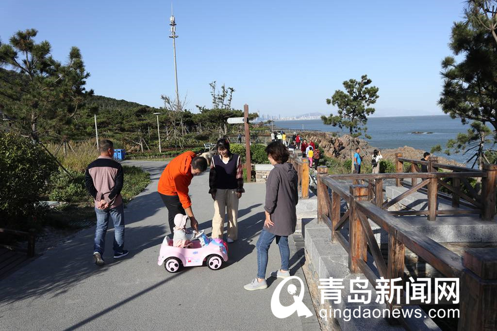 青岛最美海岸线山海天风景醉人！钓鱼赶海，适