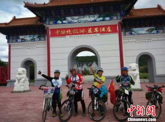 甘肃陇南六旬骑行者游10余国数十万字游记励众人逐梦