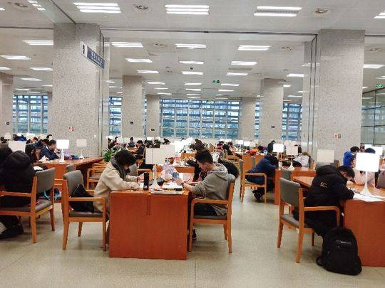 湖北：2.46万名读者在图书馆过“文化新年”