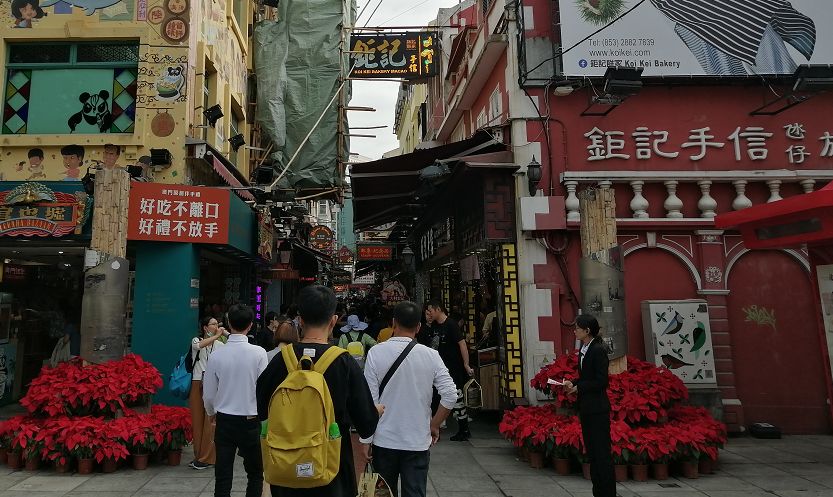 从“寒暑两旺”到“四季兴隆”，小手信见证大变化