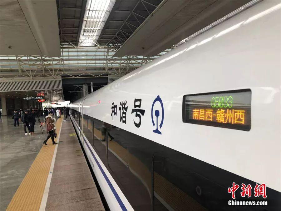 走！坐上这趟高铁，不仅能欣赏风景，还能看到