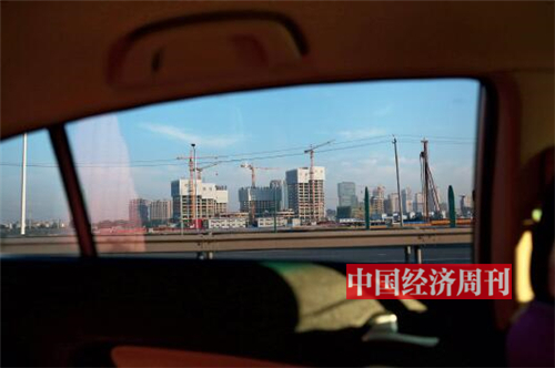 p20-一季度后，不少城市房地产市场再次出现过热迹象。中央重提“房住不炒”。《中国经济周刊》首席摄影记者 肖翊 摄