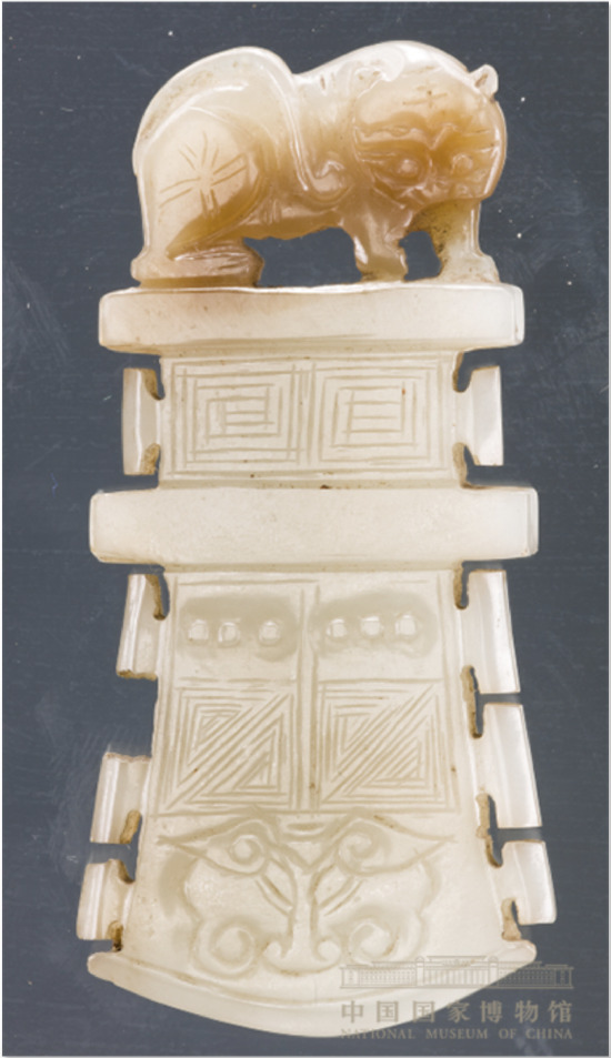 清代 白玉兽面纹钺形佩 中国国家博物馆藏
