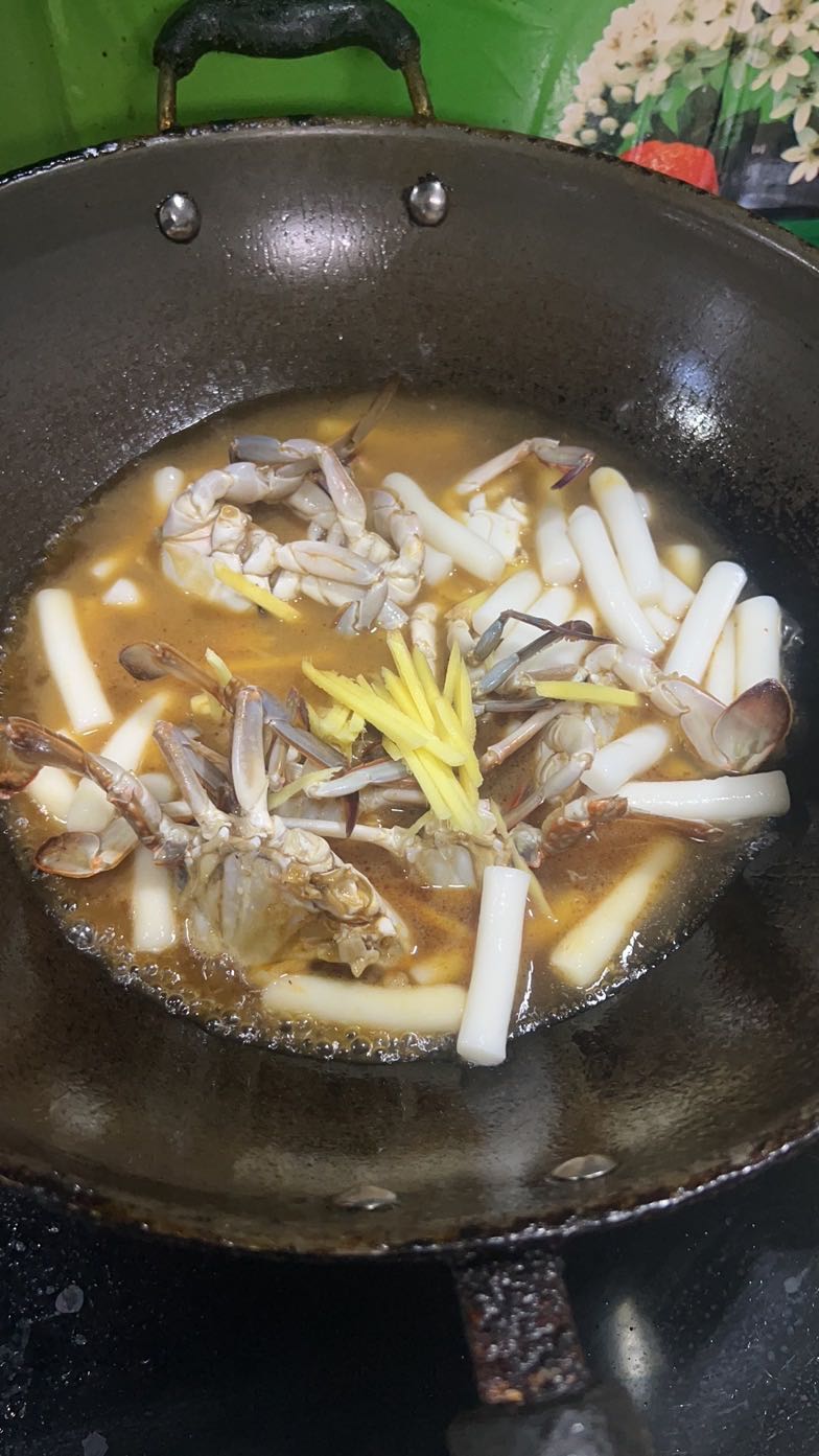梭子蟹炒年糕的做法-咸鲜味烧菜谱