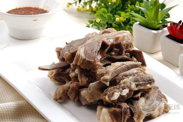 冬天进补需注意：羊肉不要与4种食物一起吃