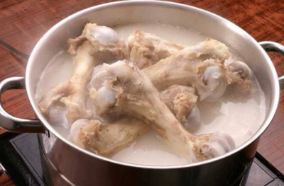 大骨煲汤的搭配有哪些放哪些食材好