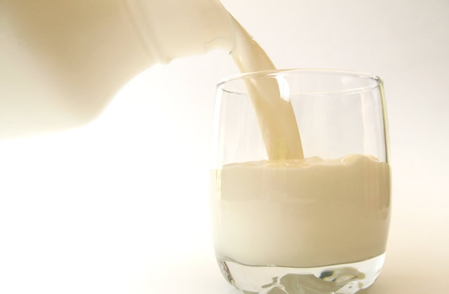 牛初乳很有营养但是哪些人不宜吃牛初乳