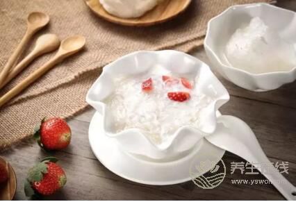 经期喝蜂蜜水竟然没用！经期适宜吃什么