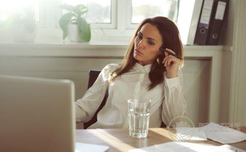 喝水真的能减肥吗怎样喝水才能减肥 喝水真的能减肥吗怎样喝水才能减肥